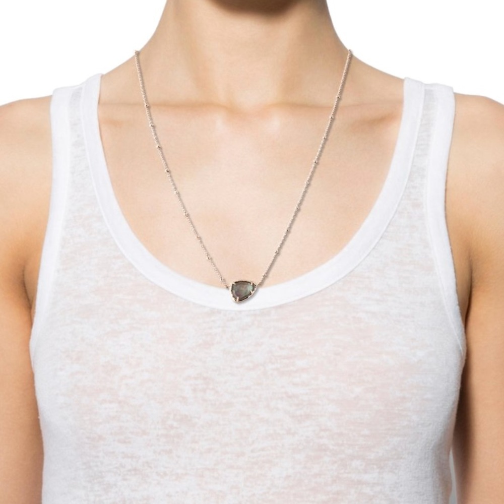 Kendra Scott Mother of Pearl pendant necklace - Picture 6 of 8
